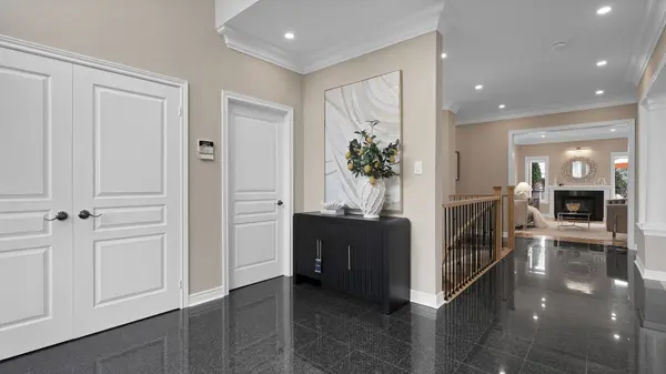 22 Siderno CRES, Vaughan, ON L4L 9M8