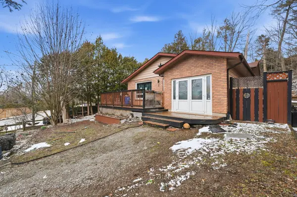 5 Pineway AVE, Georgina, ON L4P 1X8