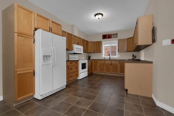 121 Quigley ST, Essa, ON L3W 0P5