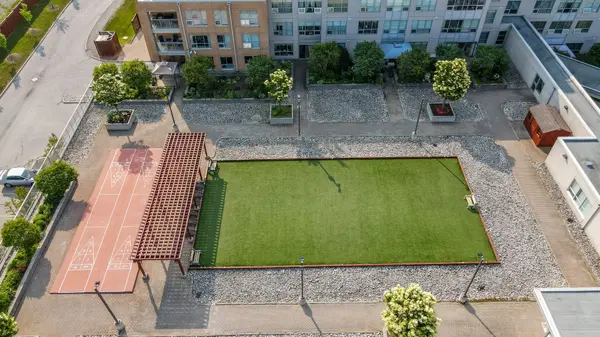 90 Dean AVE #312, Barrie, ON L4N 0M3