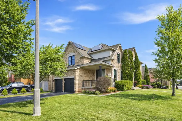 2353 Woodcrest DR, Oakville, ON L6M 4S2