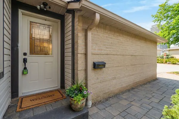 2275 Credit Valley RD #58, Mississauga, ON L5M 4N5