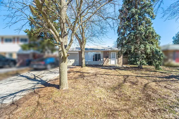 75 Bartley Bull Pkwy #2, Brampton, ON L6W 2J7