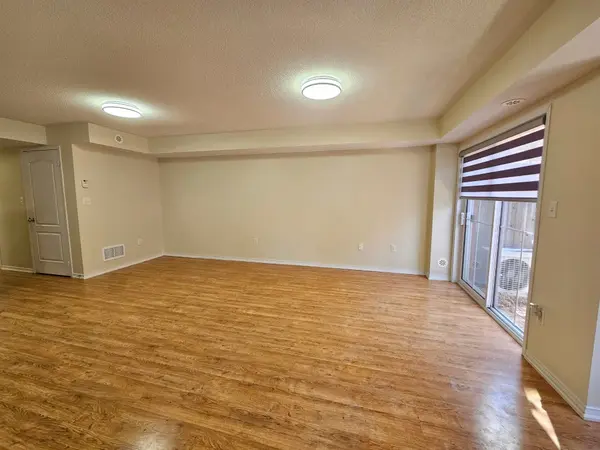 2488 Post RD #21, Oakville, ON L6H 0K1