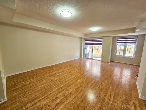 2488 Post RD #21, Oakville, ON L6H 0K1