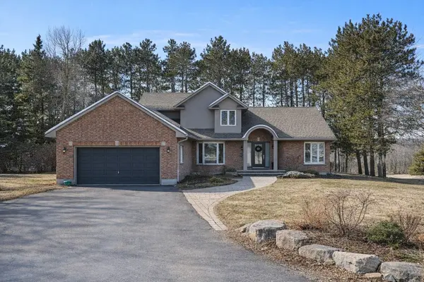 114 David Kennedy DR, Constance Bay - Dunrobin - Kilmaurs - Woodlawn, ON K0A 1T0