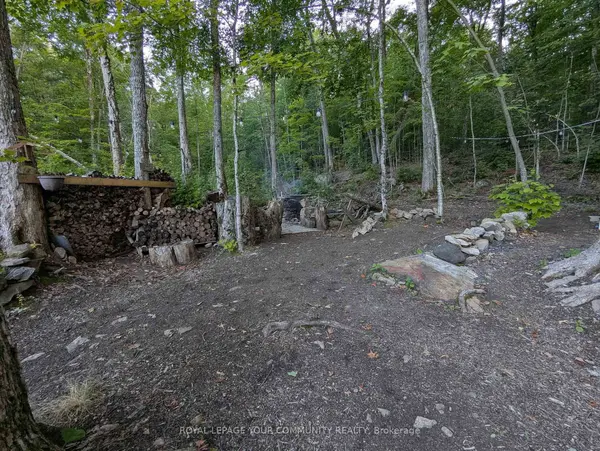 1035 Hearts Content DR, Highlands East, ON K0M 1R0