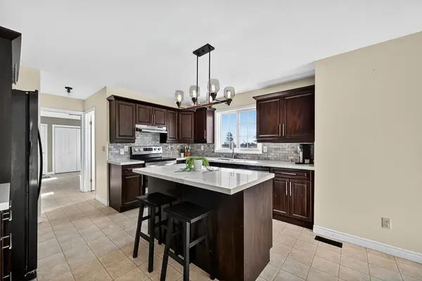 8 Talbot RD, Haldimand, ON N0A 1C0