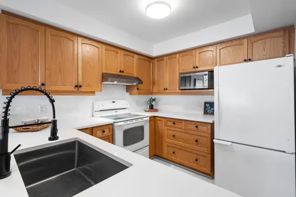 293 Silbrass Private, Barrhaven, ON K2J 5M6