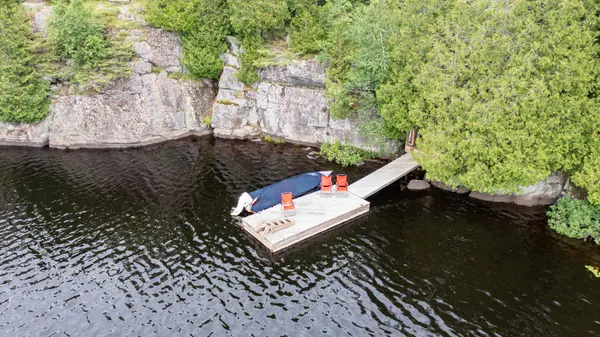 20 Kodiak RD, Mckellar, ON P0G 1G0