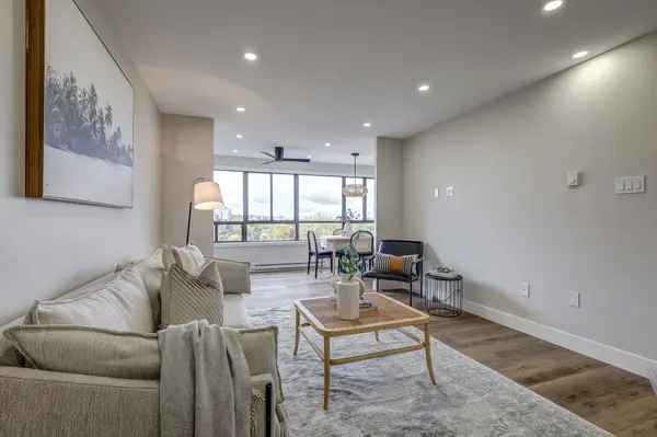 135 baseline RD W #910, London South, ON N6J 4W4