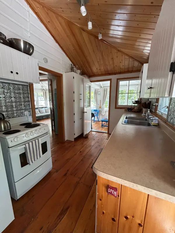 21 Third ST, Kawartha Lakes, ON K0M 1N0