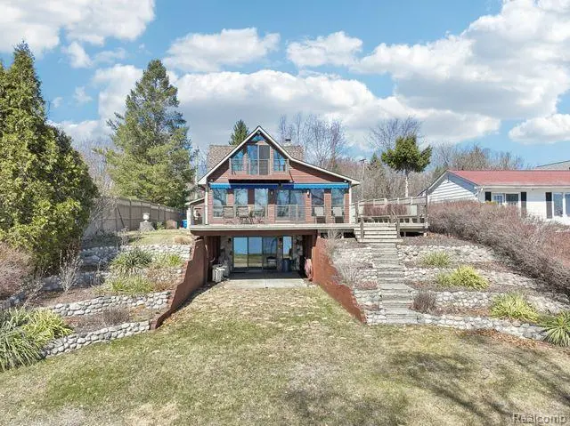 3641 Mann RD, Waterford Charter Township, MI 48346