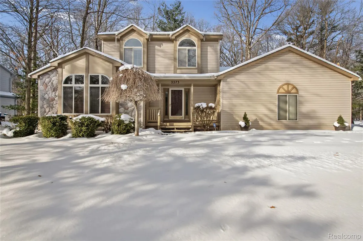 2273 Somerville DR, Oxford Charter Township, MI 48371