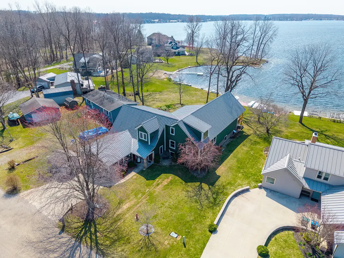 1064 Bay View DR, Coldwater, MI 49036