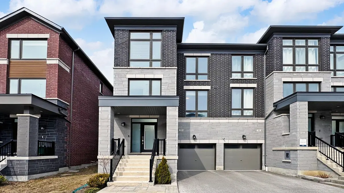 55 Douet LN, Ajax, ON L1Z 0V4