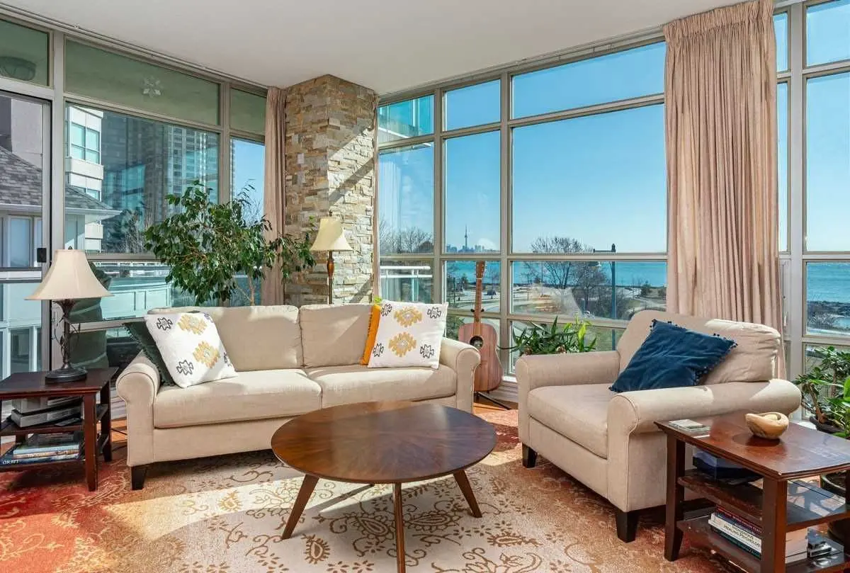 5 Marine Parade DR #323, Toronto W06, ON M8V 4B4