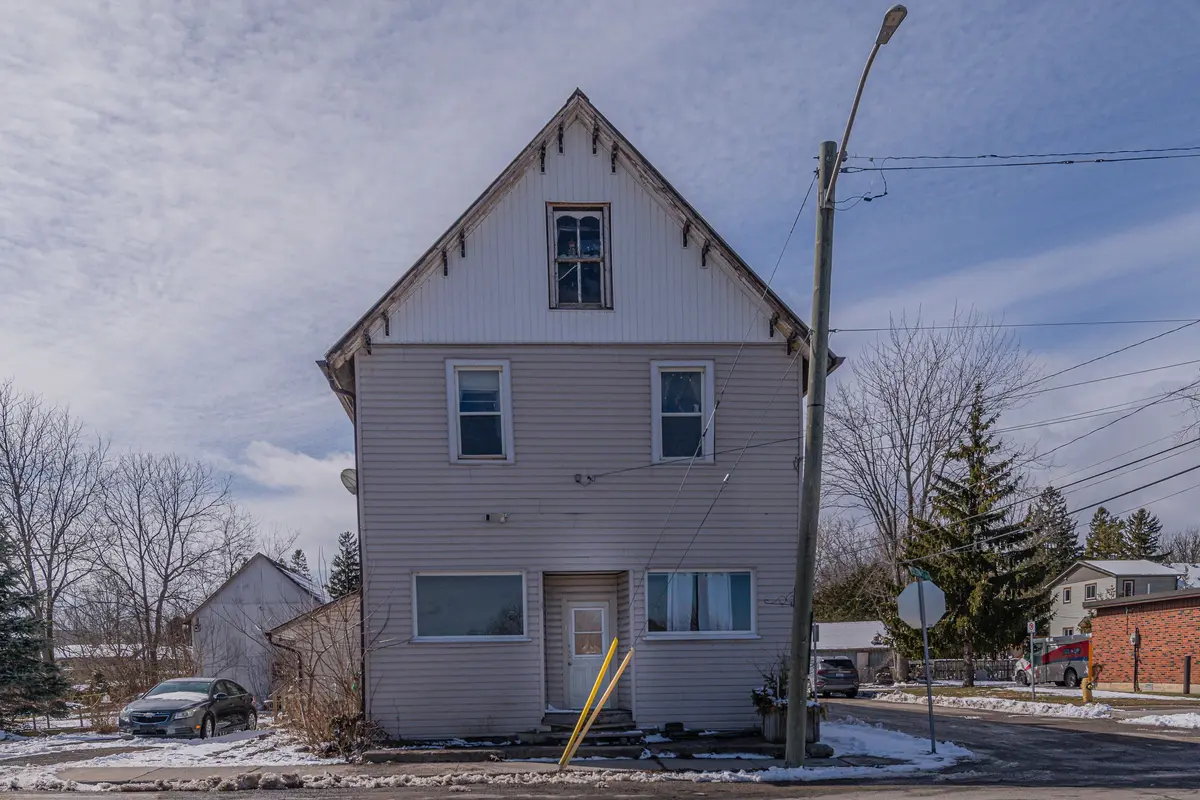 1064 Prince ST, Lansdowne Village, ON K0E 1L0