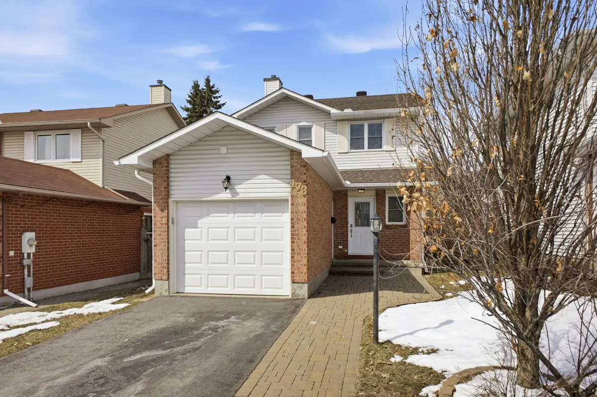 178 Equestrian DR, Kanata, ON K2M 2B9
