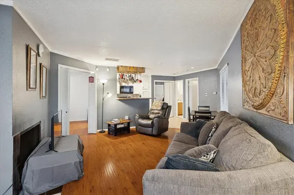 2300 Balsam Drive #G105, Arlington, TX 76006