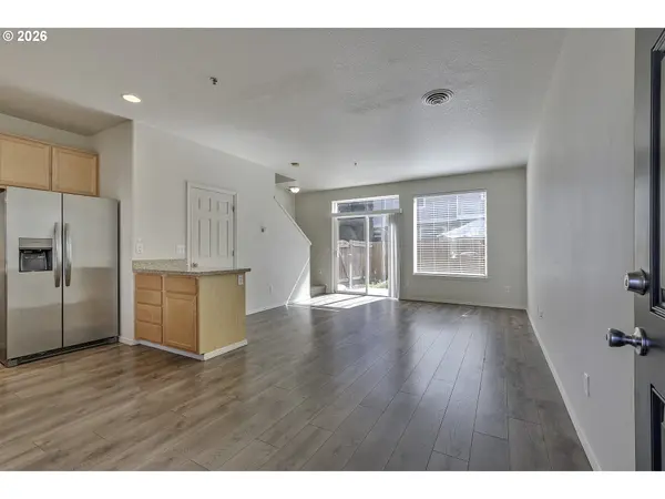 8662 NE HYDE PARK LN, Hillsboro, OR 97006