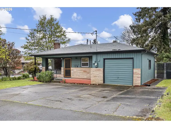 1402 SE COURT AVE, Roseburg, OR 97470