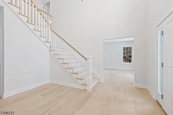 22 Furnace Rd, Chester Twp., NJ 07930