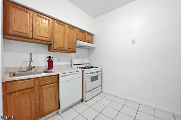 44 1/2 3Rd St, Newark City, NJ 07107