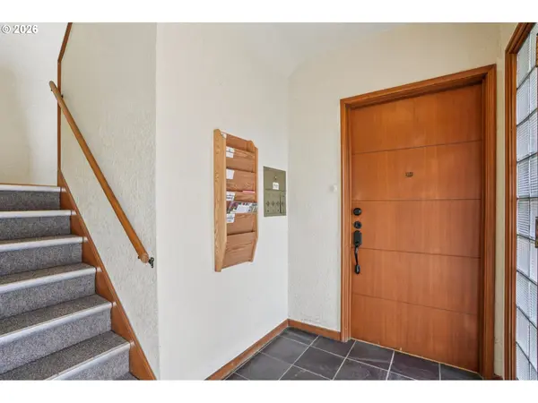 2025 SE CARUTHERS ST #17, Portland, OR 97214