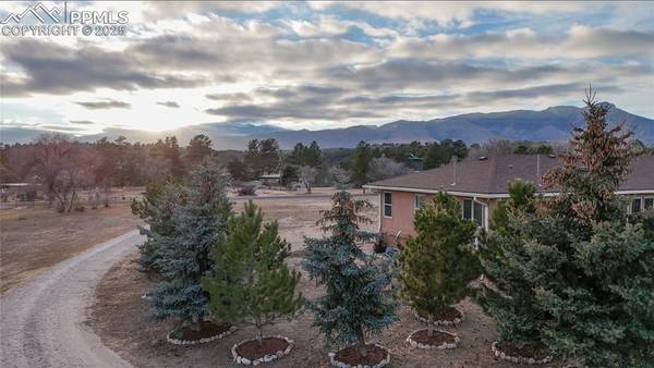 7501 Tudor RD, Colorado Springs, CO 80919