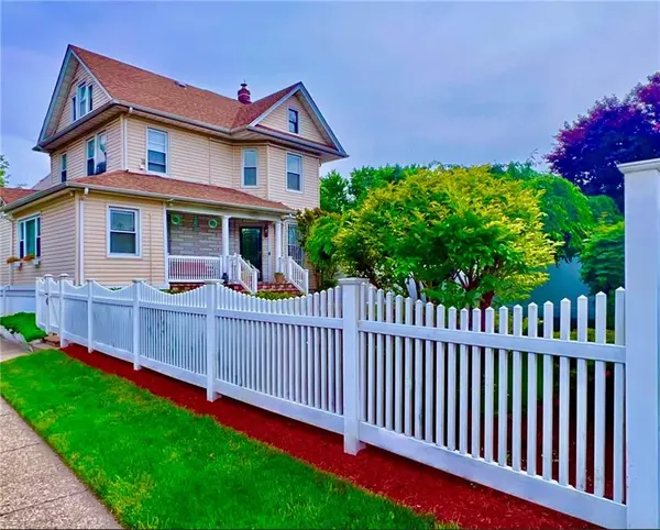 11569 Farmers BLVD, Queens, NY 11412