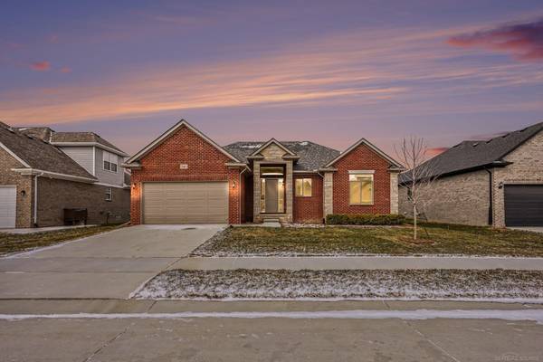 56663 Via Nesso ST, Macomb Twp, MI 48042