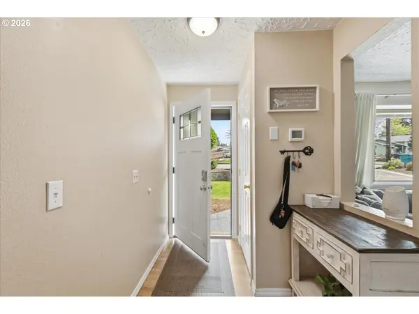 11010 NE 8TH AVE, Vancouver, WA 98685