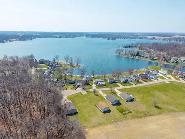 1064 Bay View DR, Coldwater, MI 49036