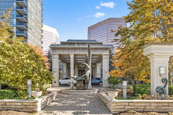 15 Greenview AVE #309, Toronto C07, ON M2M 4M7