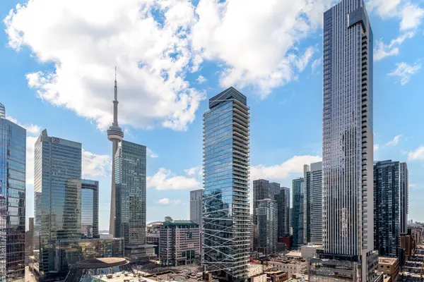 180 University AVE #2001, Toronto C01, ON M5H 0A2