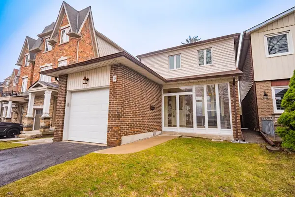 25 Thistlewaite CRES, Toronto E07, ON M1S 3Y8