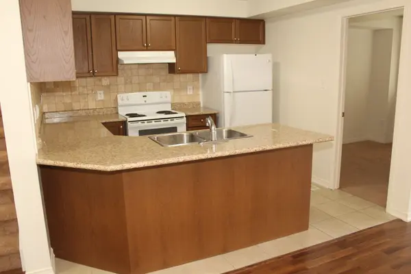 37 Chaston RD, Ajax, ON L1Z 0M5