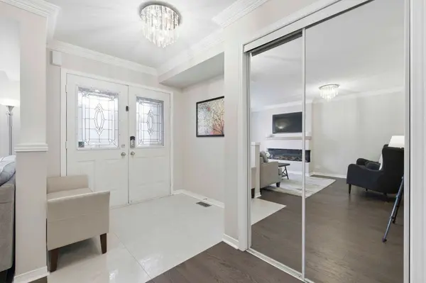 198 Pleasant Ridge AVE, Vaughan, ON L4J 9J2