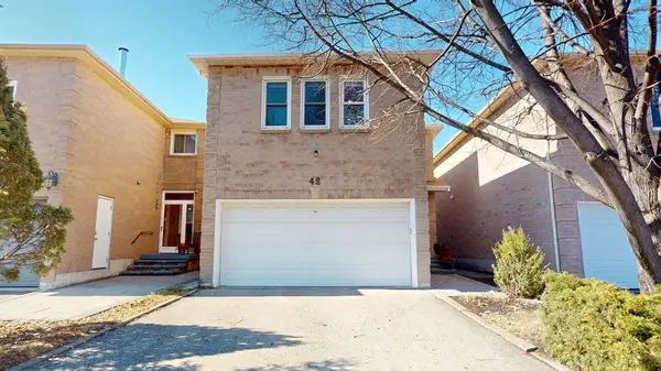 42 PILKINGTON CRES, Vaughan, ON L4J 7J4