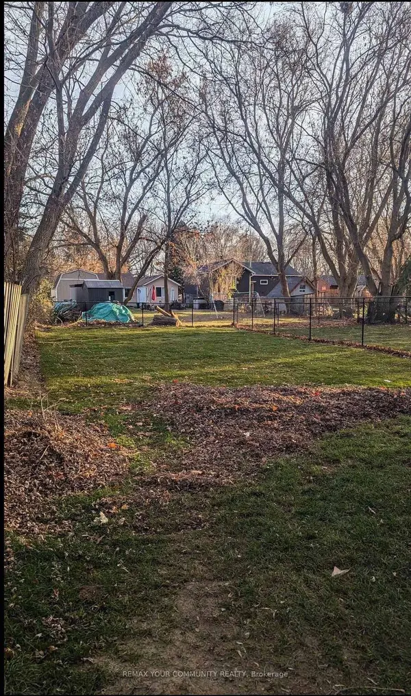 9A Biscayne BLVD #Main, Georgina, ON L4P 2R4