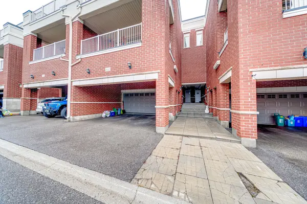 8 Villa Ada DR, Markham, ON L6B 1N7