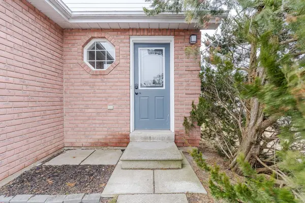 1 Charleson DR, Barrie, ON L4N 8N5