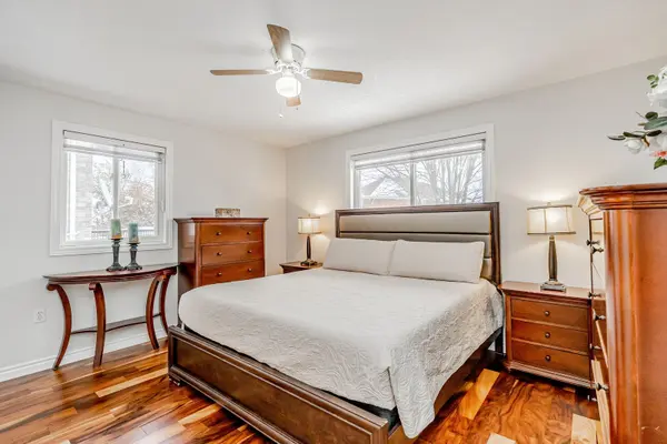 121 Sovereign's Gate, Barrie, ON L4N 0Y9