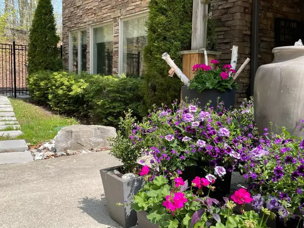 52 Pine Ridge TRL, Oro-medonte, ON L4M 4Y8