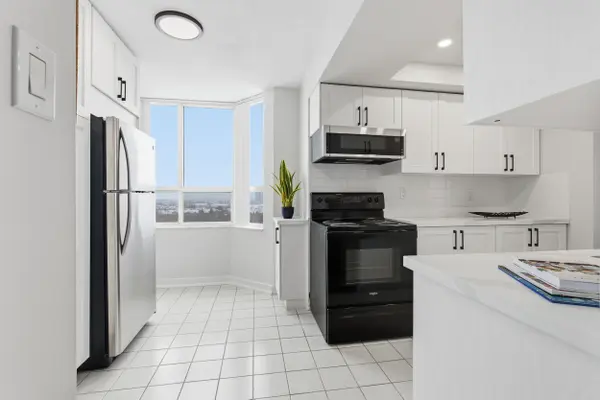 10 Malta AVE #1004, Brampton, ON L6Y 4G6