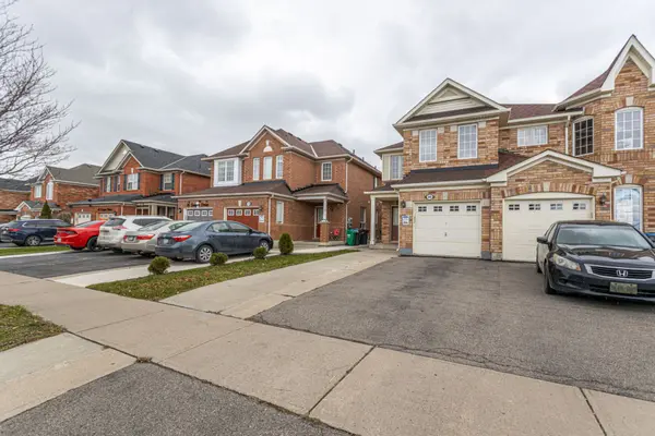 80 Dwyer DR, Brampton, ON L6S 0B1