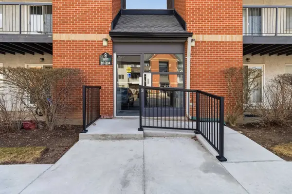 1450 Glen Abbey Gate #921, Oakville, ON L6M 2V7