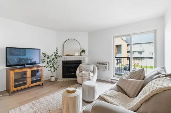 1450 Glen Abbey Gate #921, Oakville, ON L6M 2V7