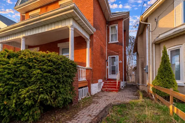 38 Nelson ST, Brantford, ON N3T 2M8